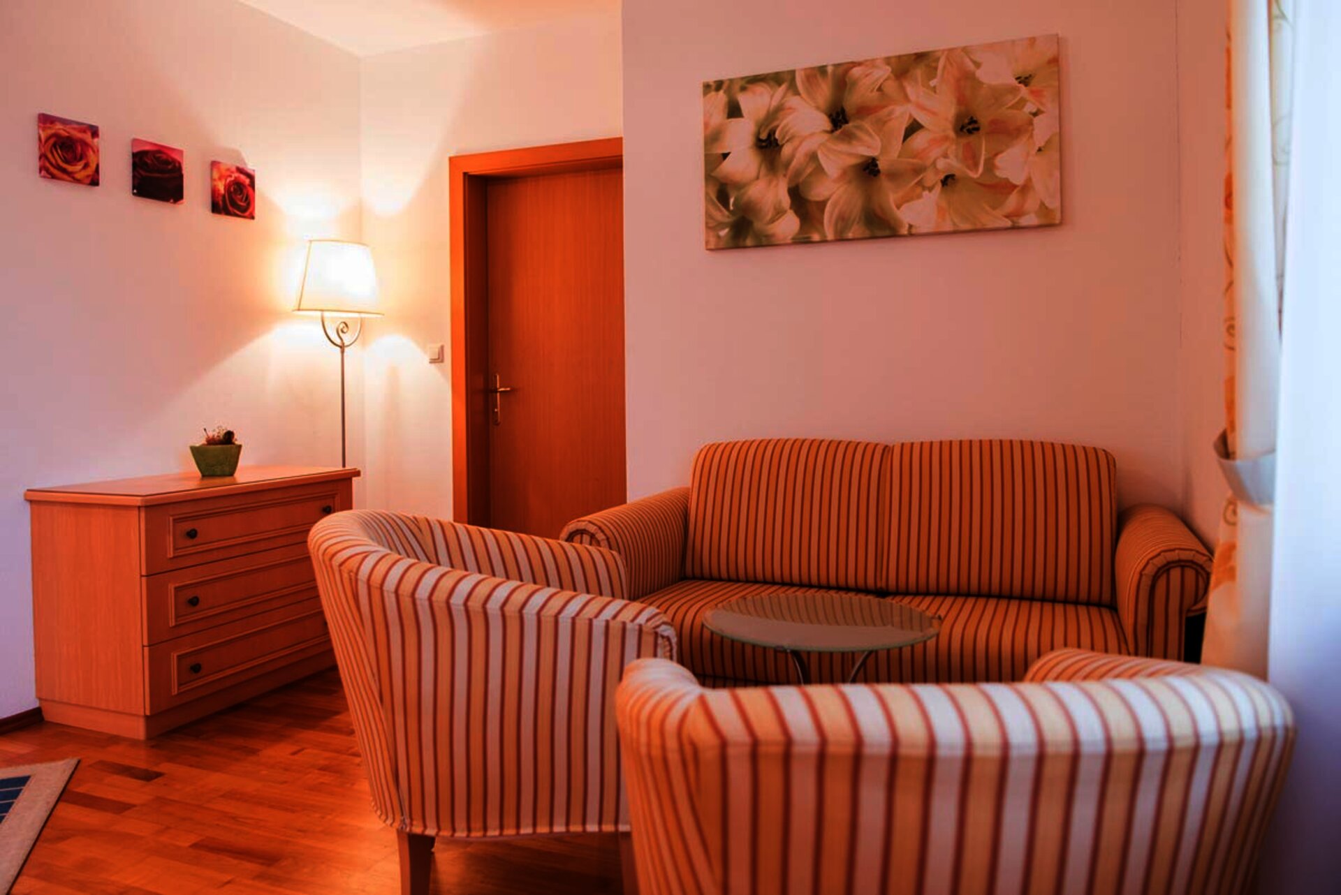 Sitzecke in der Landhaus Suite des Landgasthof Dieplinger